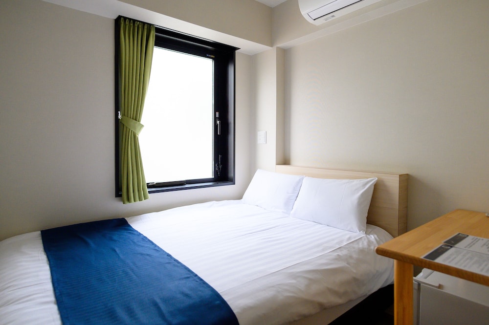 ベーシック ダブルルーム (1 名様利用) 客室3 | Ueno Woo Hotel