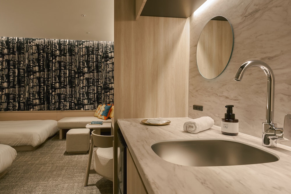 ユニバーサル with ヘラルボニー 禁煙 | FAV LUX 長崎