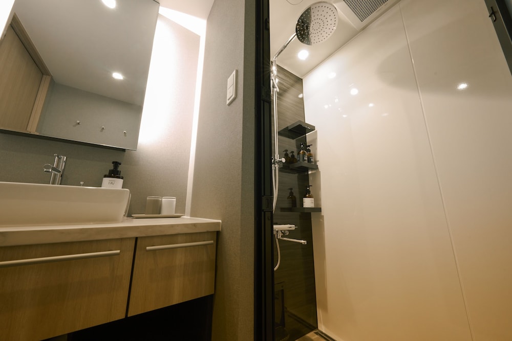 キング シャワールーム 禁煙 バスルーム0 | FAV LUX 長崎