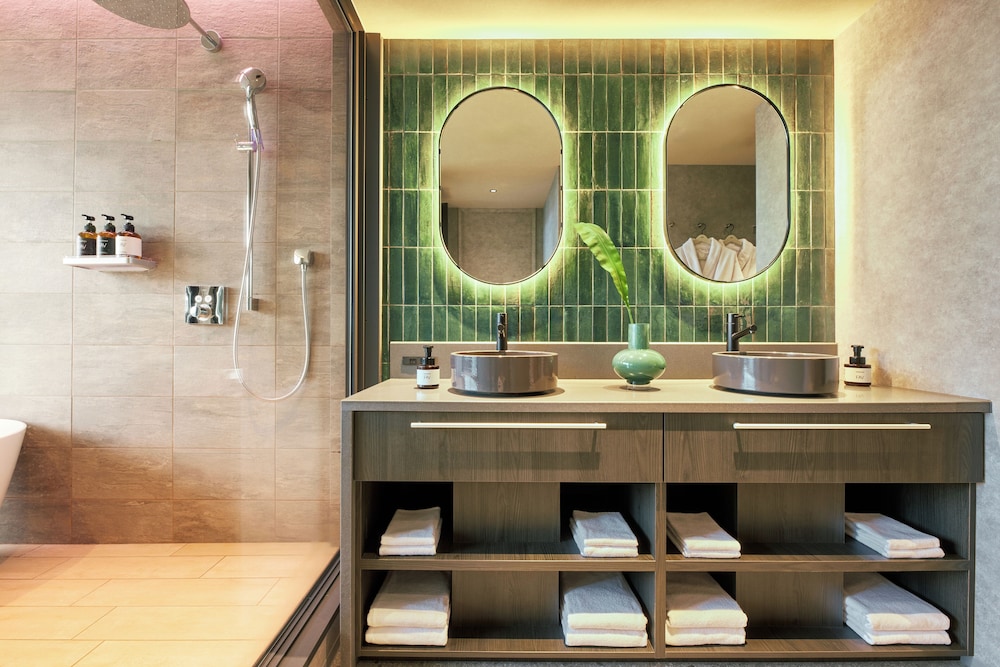 バンクスイート ルーフトップアクセス 禁煙 バスルーム0 | FAV LUX 長崎