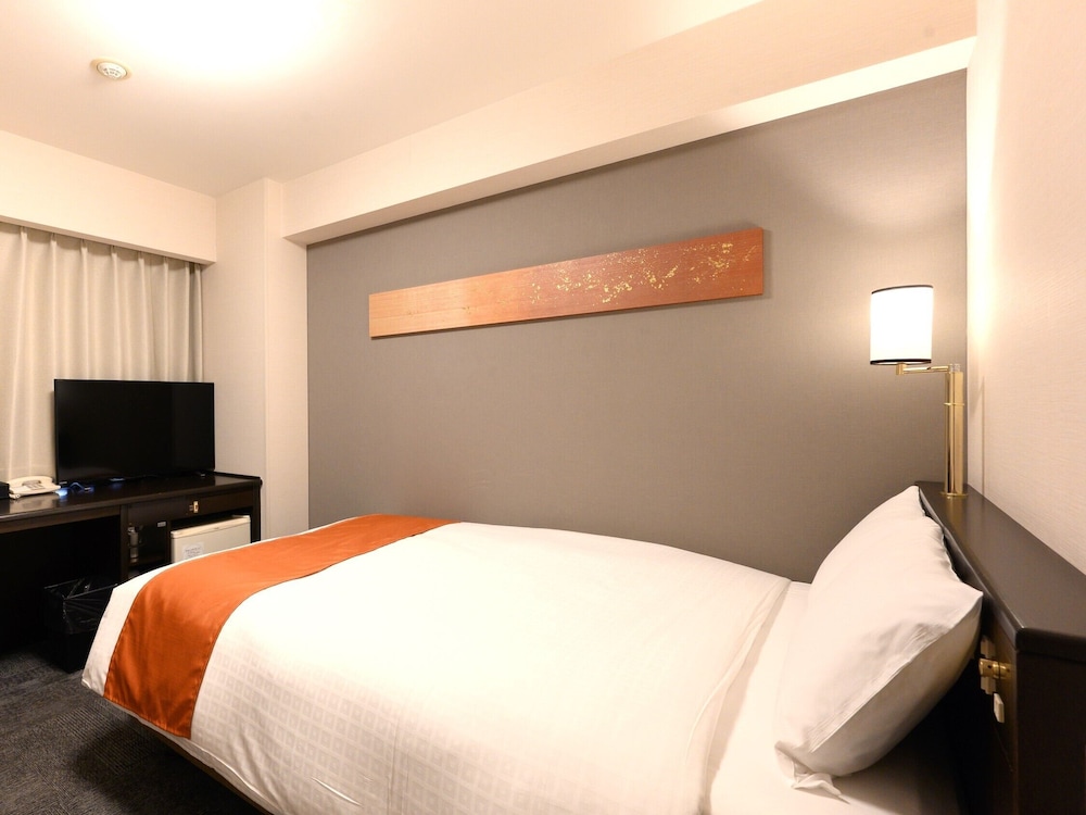 スタンダード ダブルルーム | スマイルホテルプレミアム金沢東口駅前