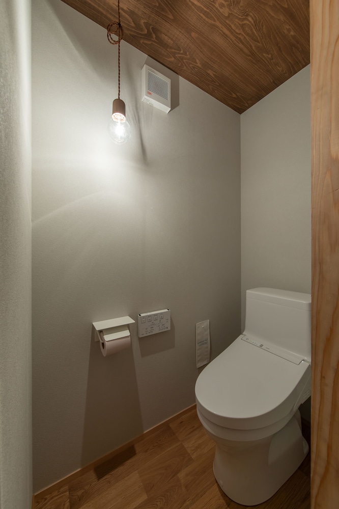 グランド ハウス 2 ベッドルーム 禁煙 サウナ バスルーム2 | 和乃リトリート ひといき