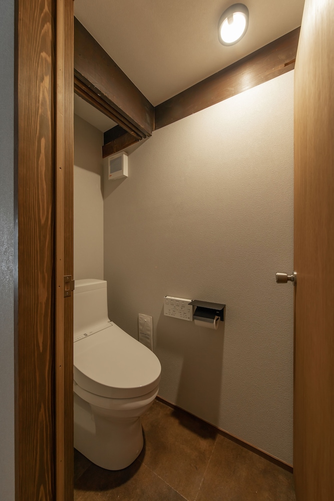 デラックス ルーム 禁煙 サウナ バスルーム1 | 和乃リトリート ひといき