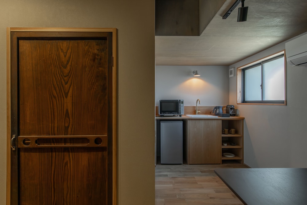 ファミリー 4 人部屋 禁煙 サウナ 専用キッチン0 | 和乃リトリート ひといき