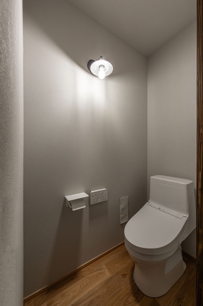 ファミリー 4 人部屋 禁煙 サウナ バスルーム1 | 和乃リトリート ひといき