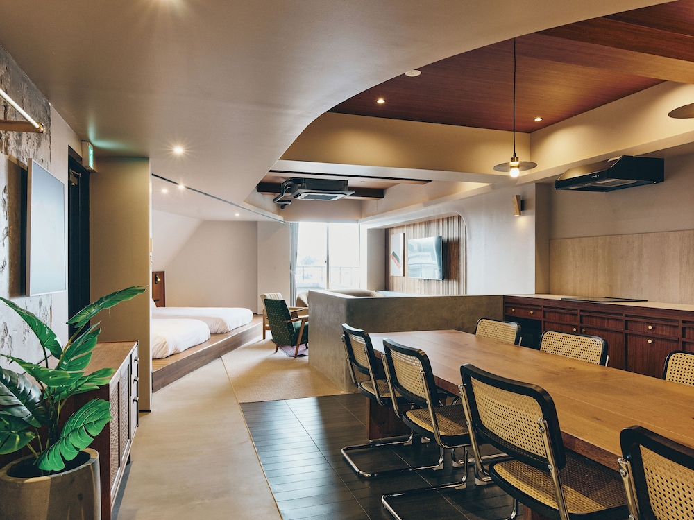 ラグジュアリー スイート 禁煙 シティビュー 客室1 | illi Com Shimokitazawa