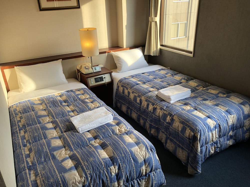 スタンダード ツインルーム 喫煙可 | ホテル 28 広島