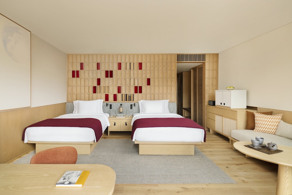 デラックス ルーム ダブルベッド 2 台 客室1 | シックスセンシズ京都