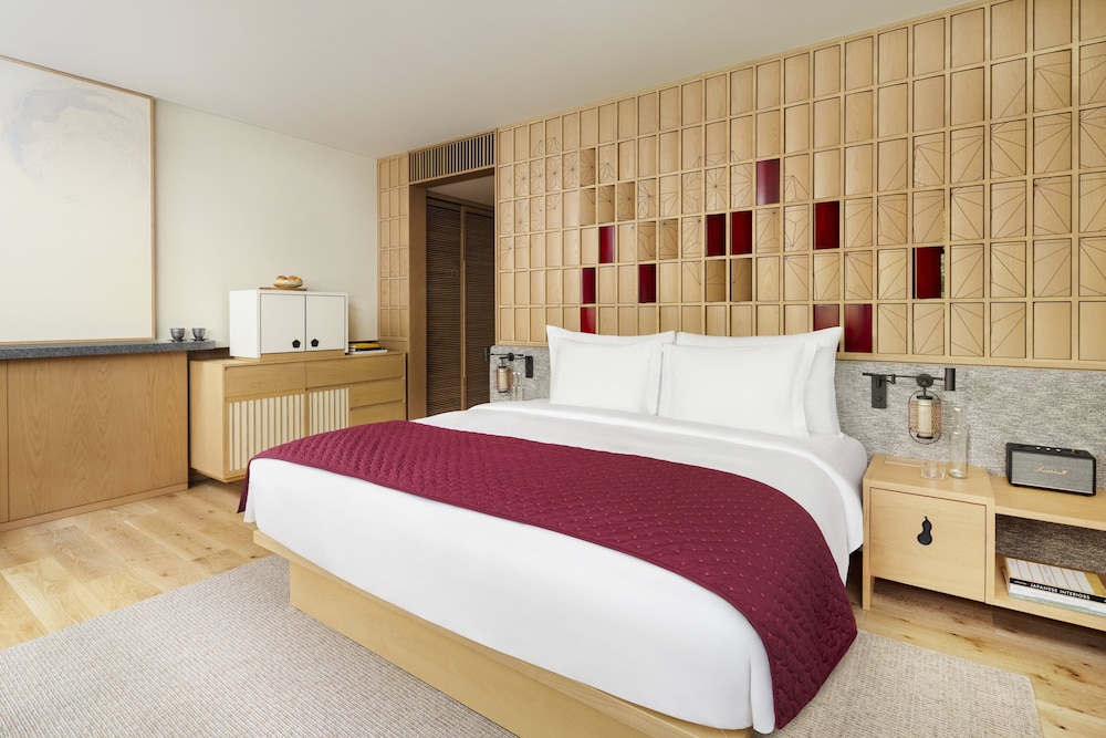 スーペリア ルーム キングベッド 1 台 客室2 | シックスセンシズ京都