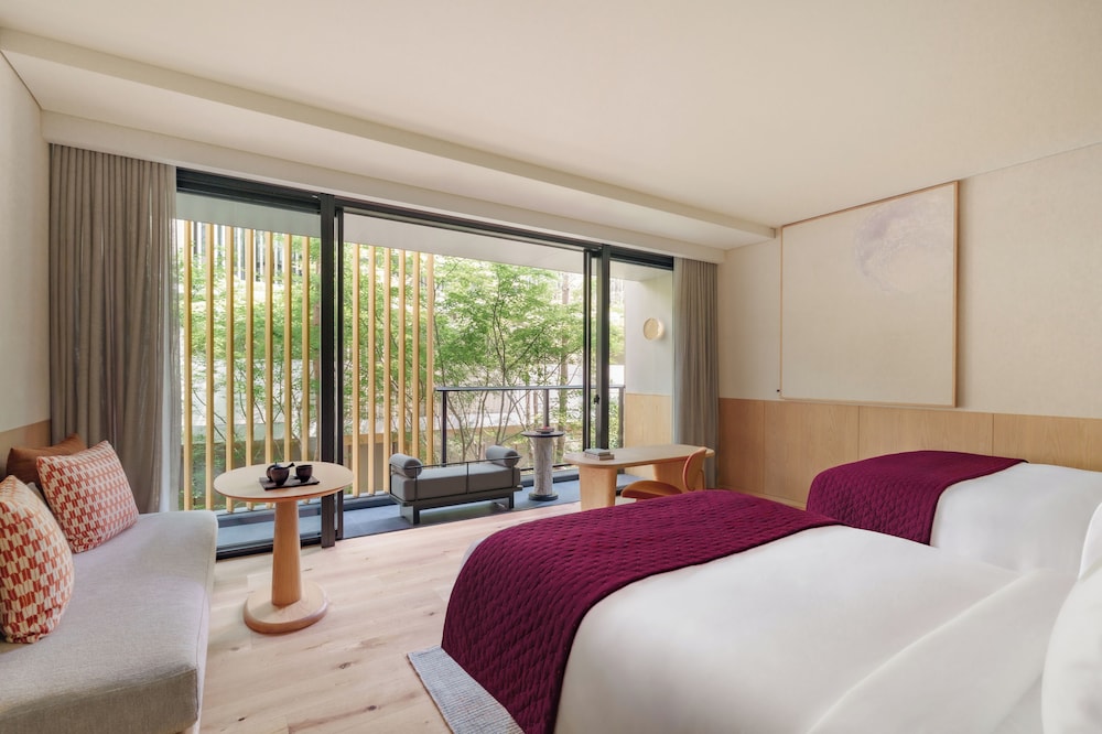 デラックス ルーム ダブルベッド 2 台 ガーデンビュー | シックスセンシズ京都