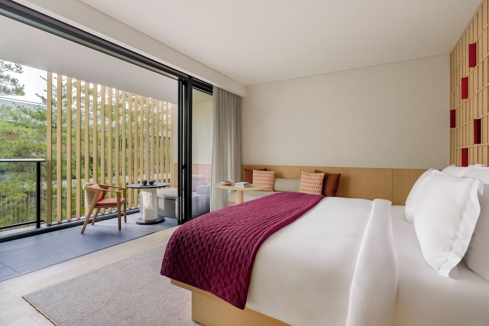 デラックス ルーム キングベッド 1 台 ガーデンビュー | シックスセンシズ京都