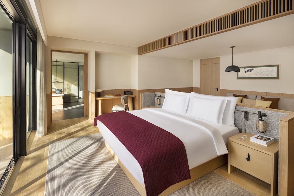 デラックス スイート ガーデンビュー (Junior) 客室1 | シックスセンシズ京都