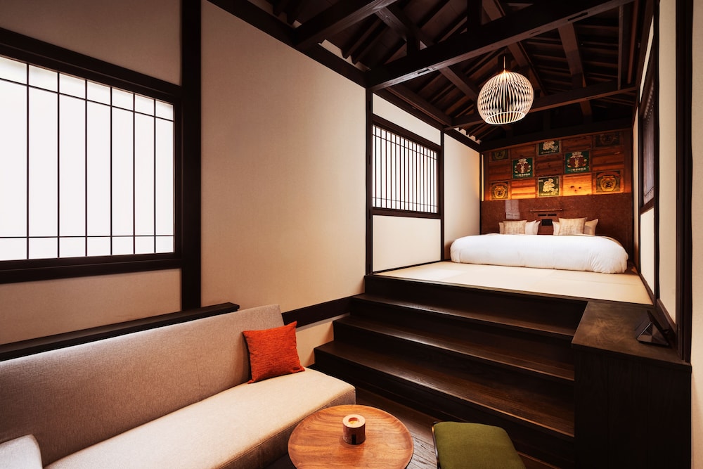 デラックス トリプルルーム | Nazuna 飫肥 城下町温泉