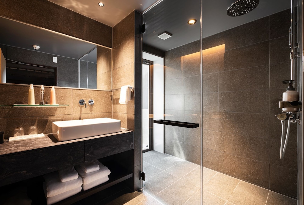 ラグジュアリー ツインルーム バスルーム0 | Nazuna 飫肥 城下町温泉