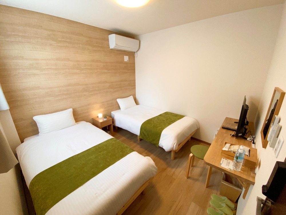 ベーシック ツインルーム | Ajito Hostel & CafeBar