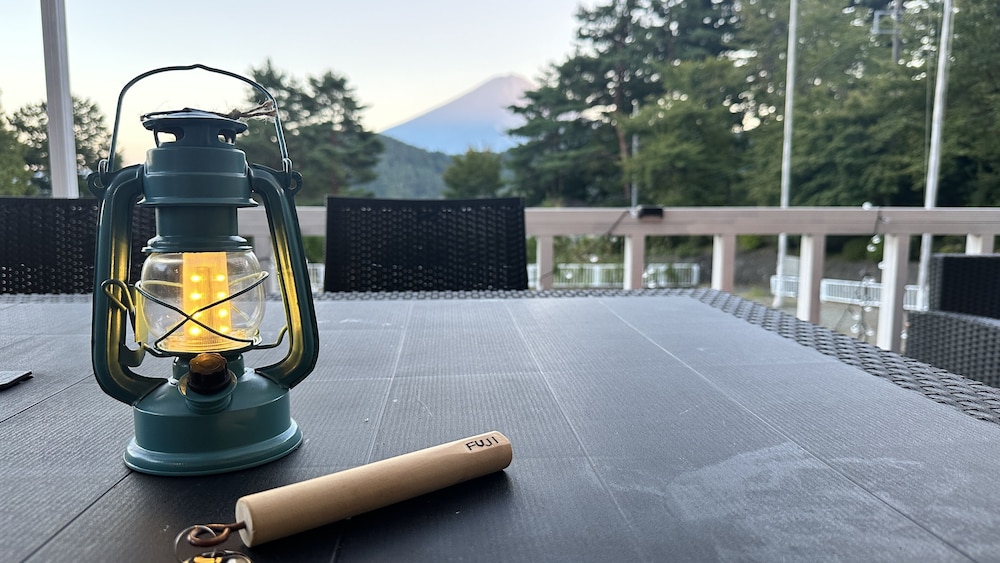 デザイン コテージ 4 ベッドルーム マウンテンビュー マウンテンサイド テラス / パティオ0 | ヴィラグランピング S.O.P 富士河口湖