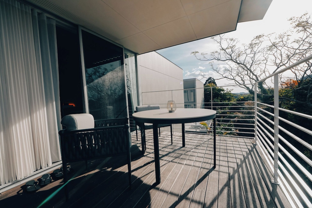 スタンダード ツインルーム シングルベッド 2 台 部屋からの景観0 | BOTANICAL POOL CLUB