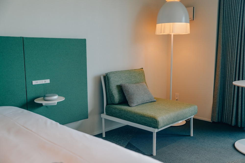 スタンダード ダブルルーム キングベッド 1 台 客室2 | BOTANICAL POOL CLUB