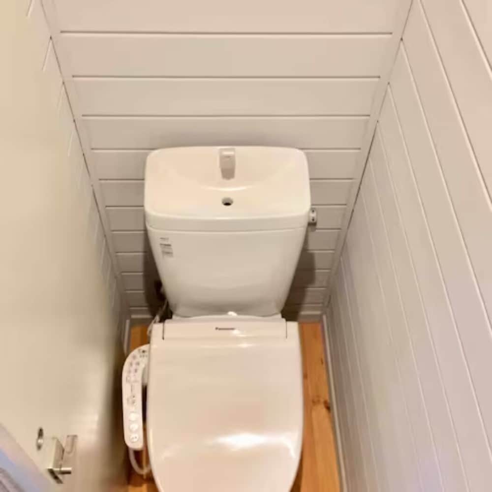 パノラミック ヴィラ バスルーム1 | 絶景シーサイドナハマ