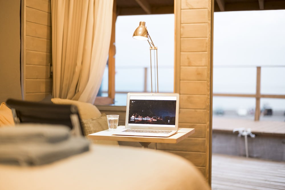 パノラミック ヴィラ 客室1 | 絶景シーサイドナハマ