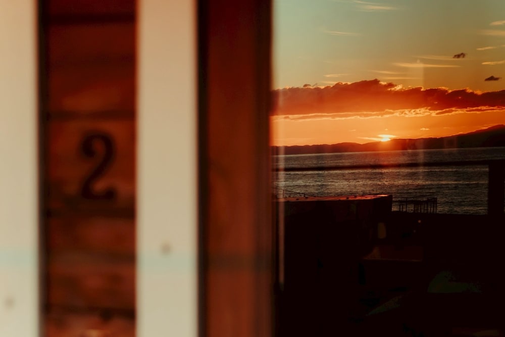 パノラミック ヴィラ 客室3 | 絶景シーサイドナハマ