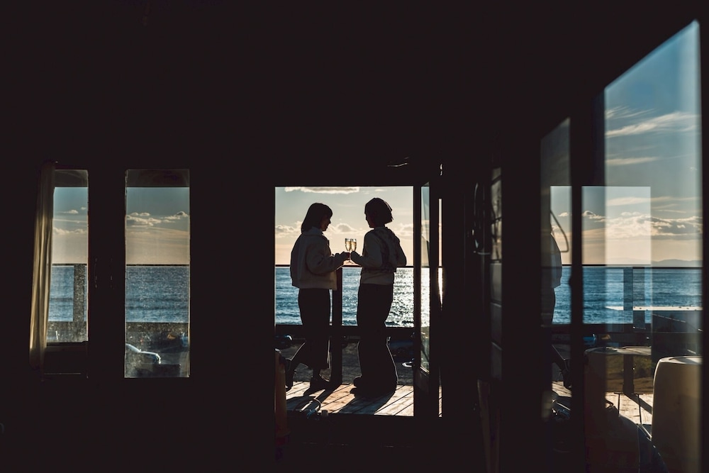 パノラミック ヴィラ 客室2 | 絶景シーサイドナハマ