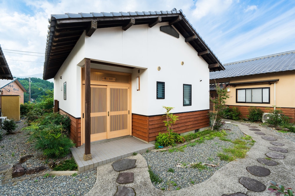 露天風呂付き離れ「葵(AOI)」禁煙 客室2 | 由布院離れの宿 優夏月