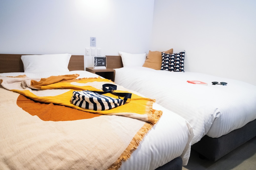 Essential 15 Twin, Multiple Beds, Non Smoking 客室1 | WAYFARER Shinsaibashi