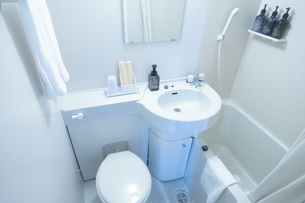 Essential 15 Double,1 Double Bed, Non Smoking バスルーム0 | WAYFARER Shinsaibashi
