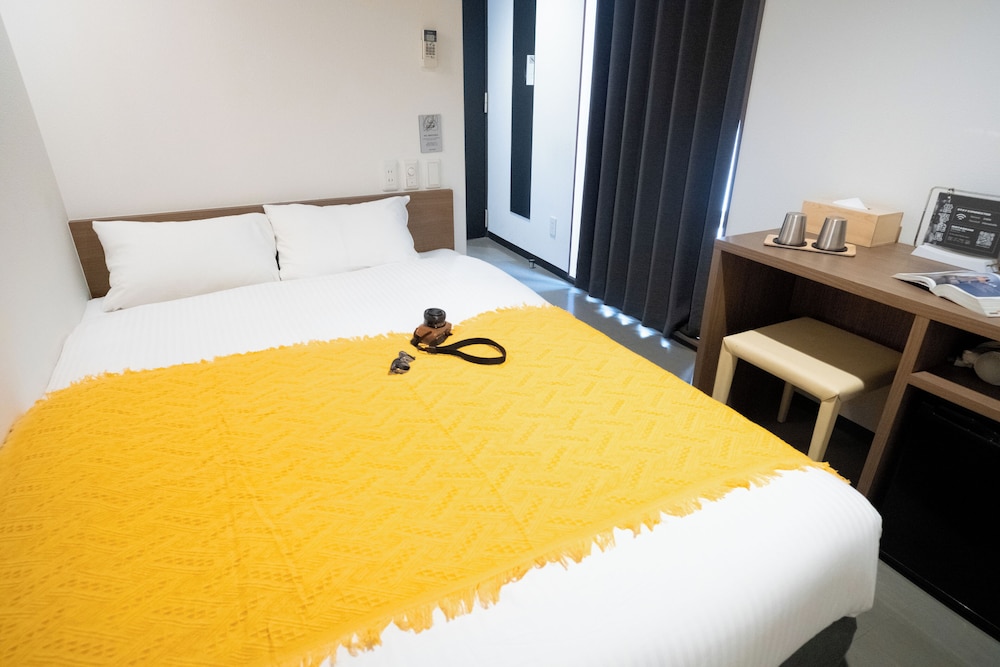 Essential 15 Double,1 Double Bed, Non Smoking | WAYFARER Shinsaibashi
