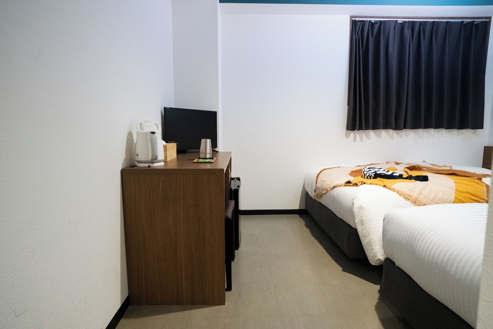 Essential 15 Twin, Multiple Beds, Non Smoking 客室2 | WAYFARER Shinsaibashi