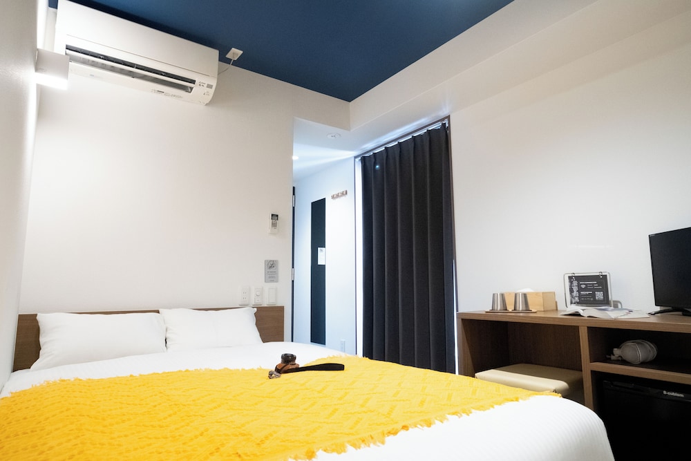 Essential 15 Double,1 Double Bed, Non Smoking 客室3 | WAYFARER Shinsaibashi