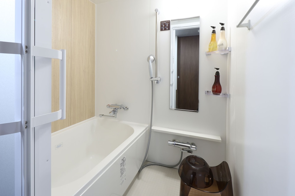 デラックス トリプルルーム 禁煙 バスルーム0 | 天然温泉 凌天の湯 御宿 野乃浅草別邸