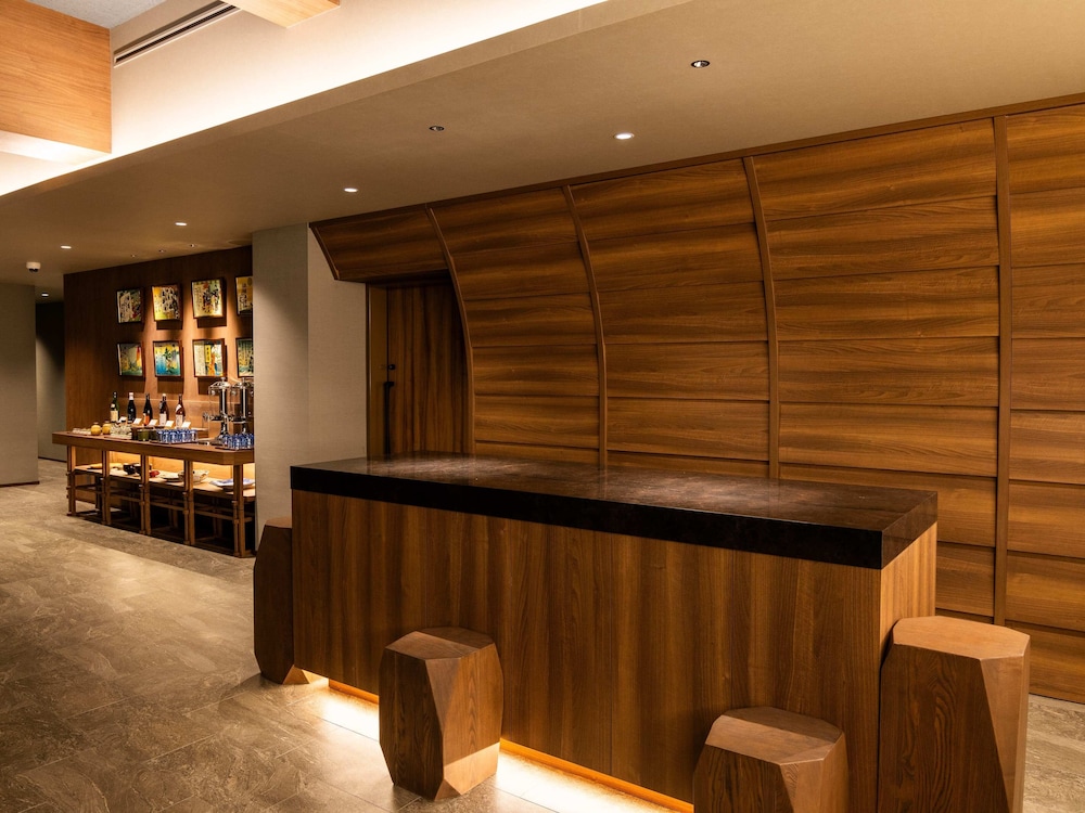 フロント1 | オーベルジュほまち三國湊