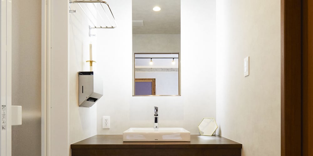 [向島 - MUKAISHIMA -] 禁煙 バスルームの設備0 | Mange Tak Resort Onomichi