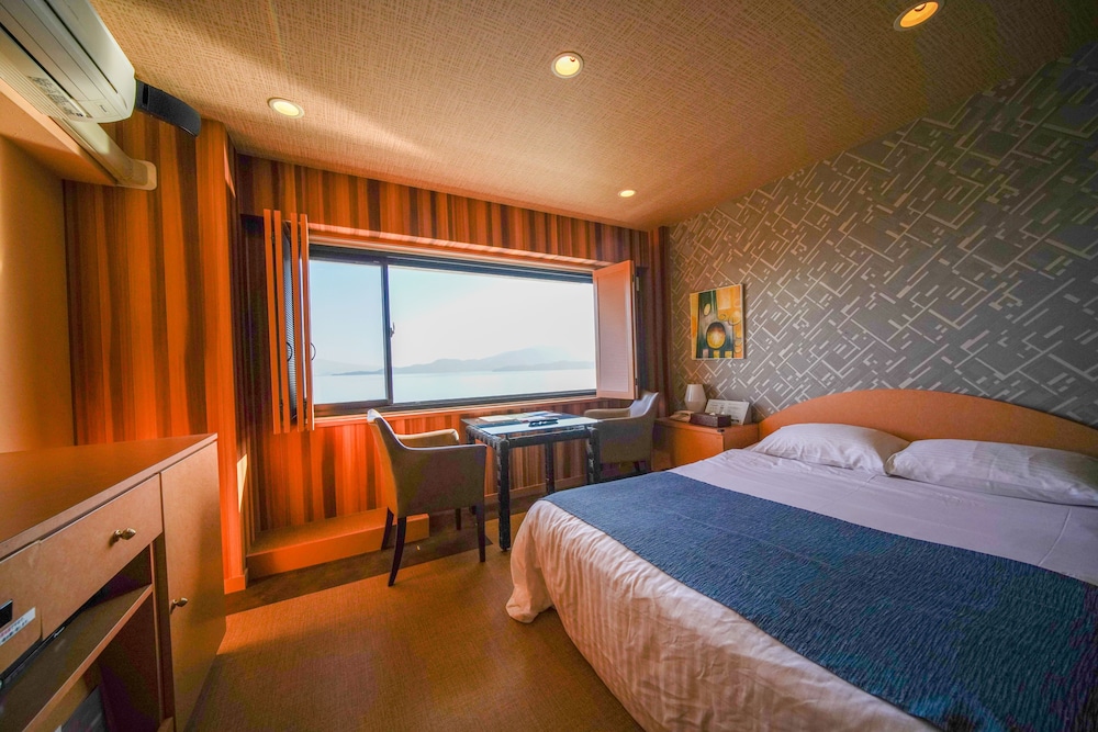 デラックス ダブルルーム 客室1 | ホテルラヴィアン