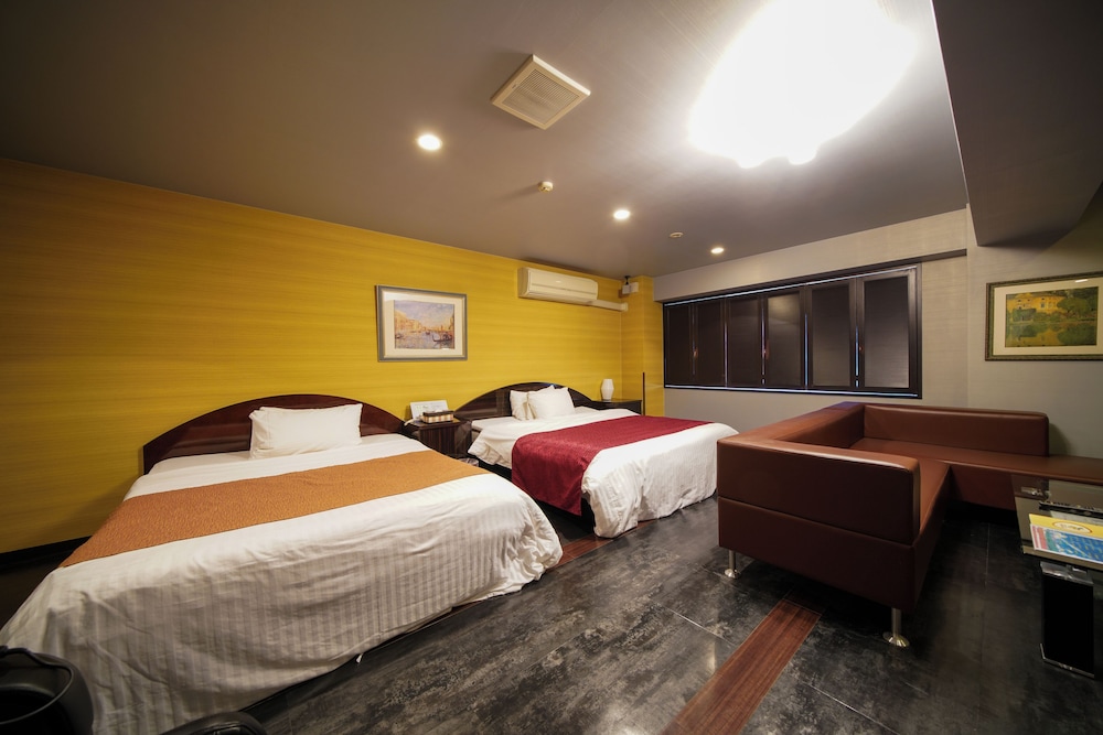 デラックス ツインルーム 客室1 | ホテルラヴィアン