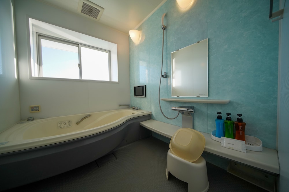 プレミアム ツインルーム バスルーム0 | ホテルラヴィアン