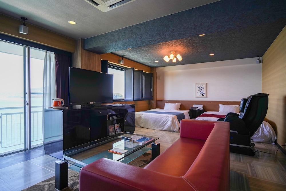 ロイヤル スイート | ホテルラヴィアン