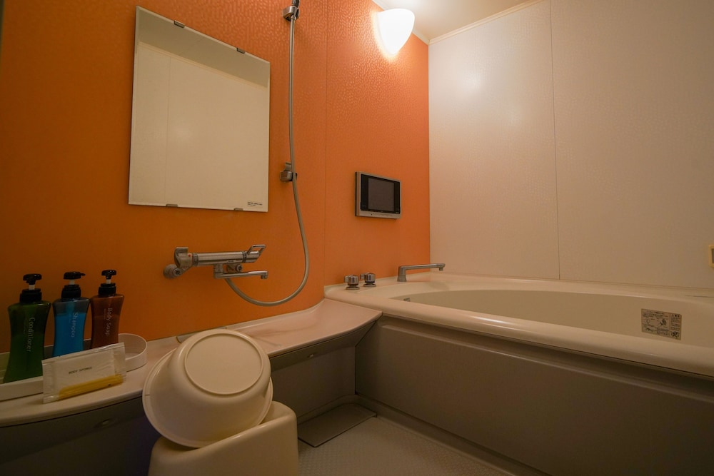 スタンダード ダブルルーム バスルーム0 | ホテルラヴィアン