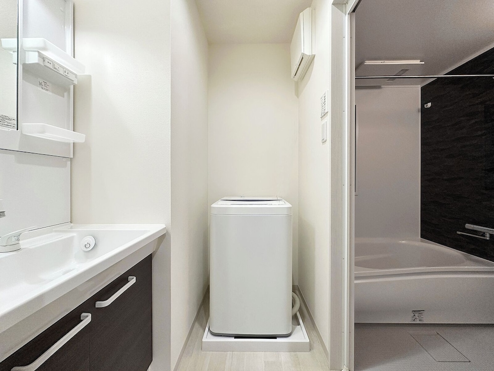 スーペリア アパートメント ベッド (複数台) バスルーム0 | 尾道ホステルゆとり