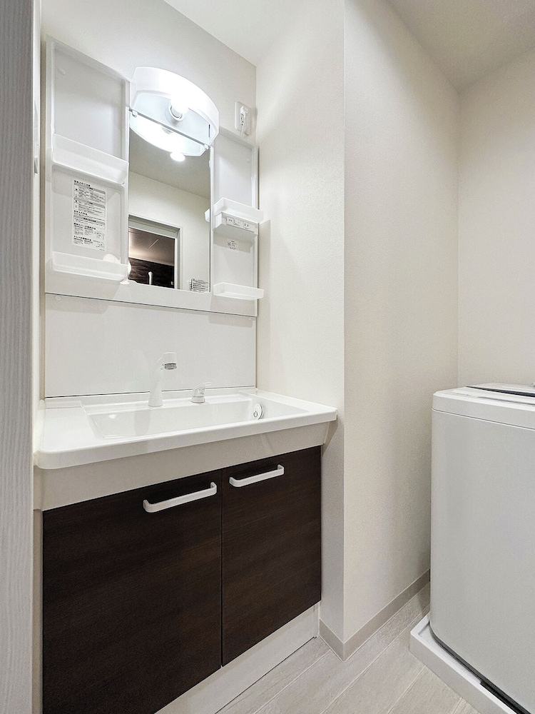 スーペリア アパートメント ベッド (複数台) バスルーム3 | 尾道ホステルゆとり