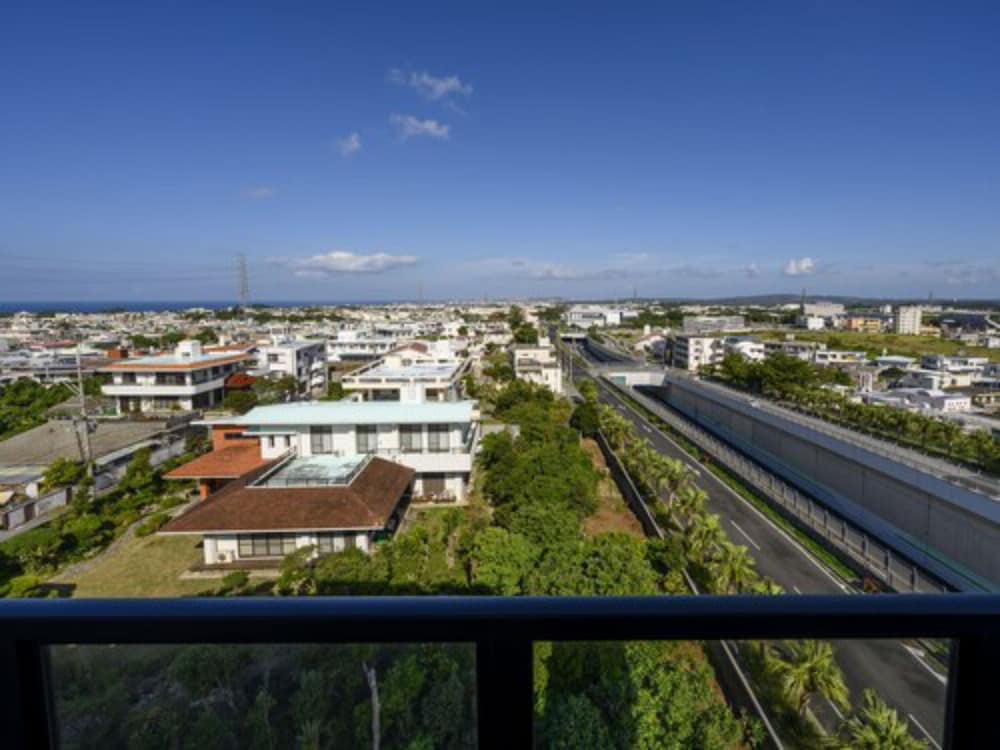 エグゼクティブ アパートメント 3 ベッドルーム キッチン シティビュー シティ ビュー0 | &Monde.Okinawa Arena Condominium