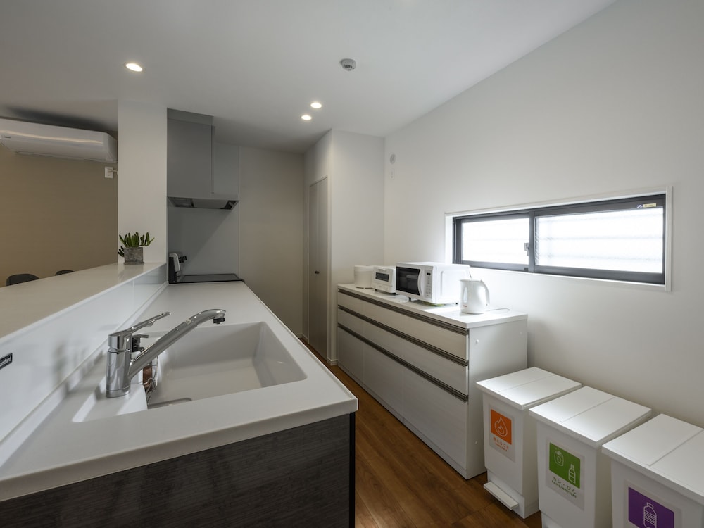 エグゼクティブ アパートメント 3 ベッドルーム キッチン シティビュー 専用キッチン2 | &Monde.Okinawa Arena Condominium