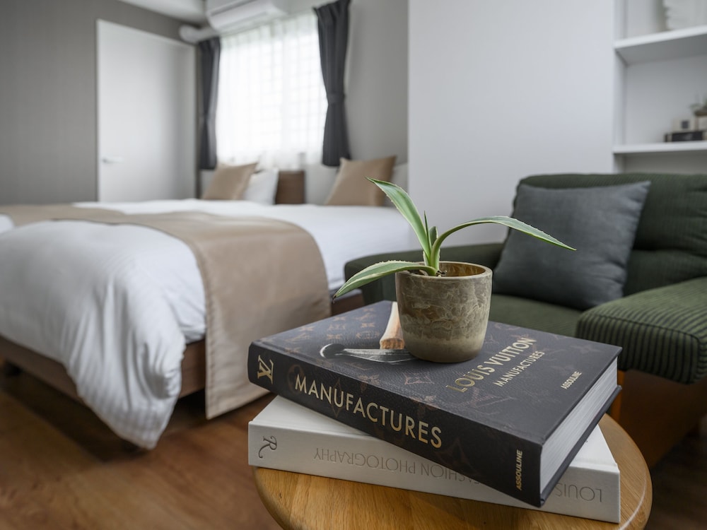 エグゼクティブ アパートメント 3 ベッドルーム キッチン シティビュー 客室1 | &Monde.Okinawa Arena Condominium