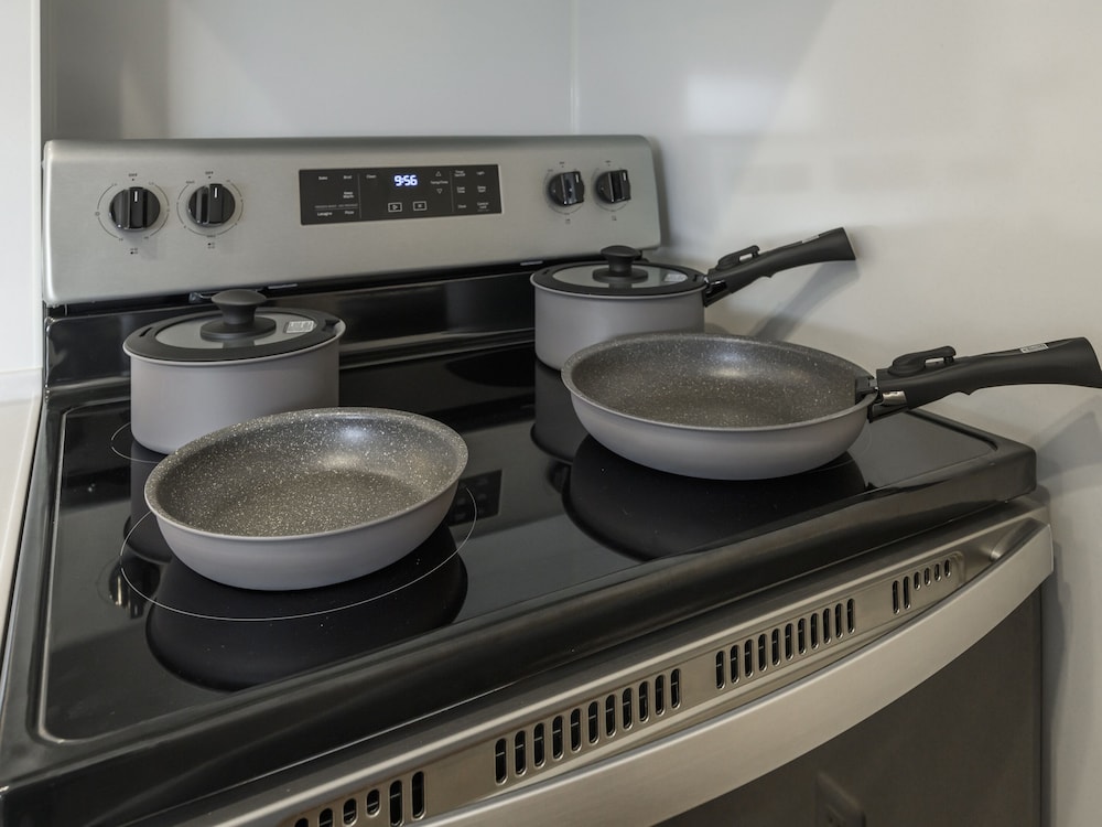 エグゼクティブ アパートメント 3 ベッドルーム キッチン シティビュー 専用キッチン5 | &Monde.Okinawa Arena Condominium