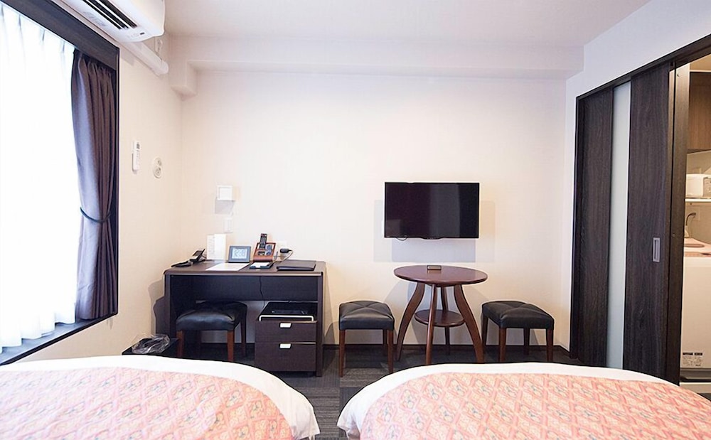 ベーシック ツインルーム リビング エリア0 | 祇園はんなステイ