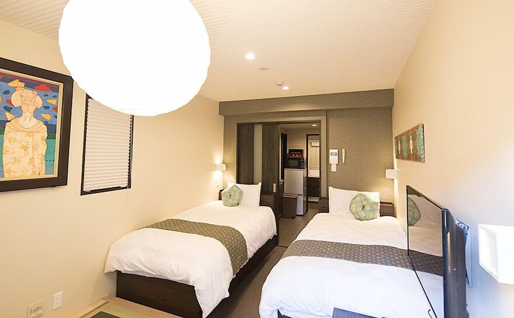 コンフォート ツインルーム リビング エリア0 | 祇園はんなステイ