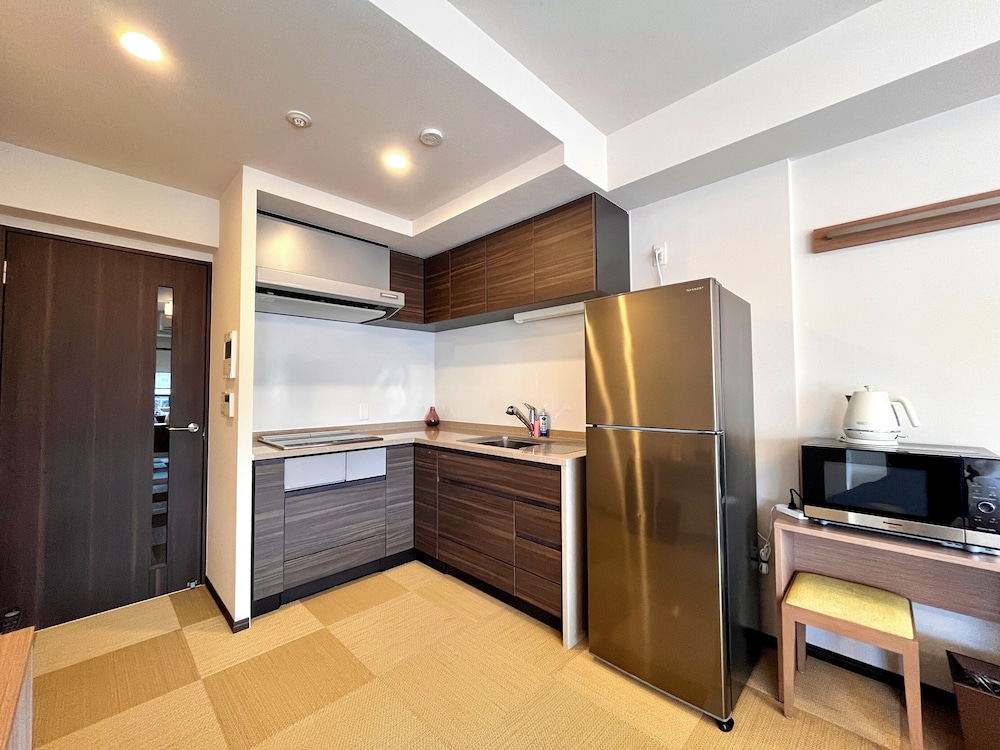 鴨川ビュー ファミリースイート（最大5名） 専用キッチン0 | 日和ステイ京都鴨川