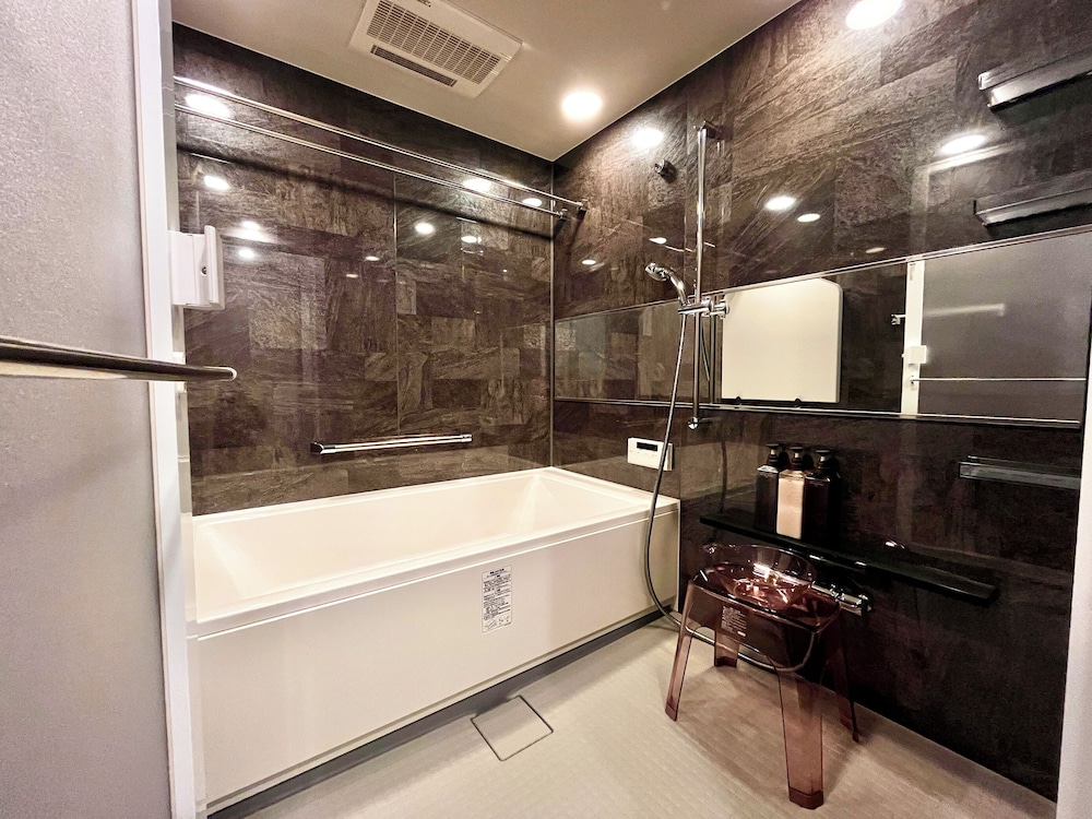 鴨川ビュー ファミリースイート（最大5名） バスルーム0 | 日和ステイ京都鴨川